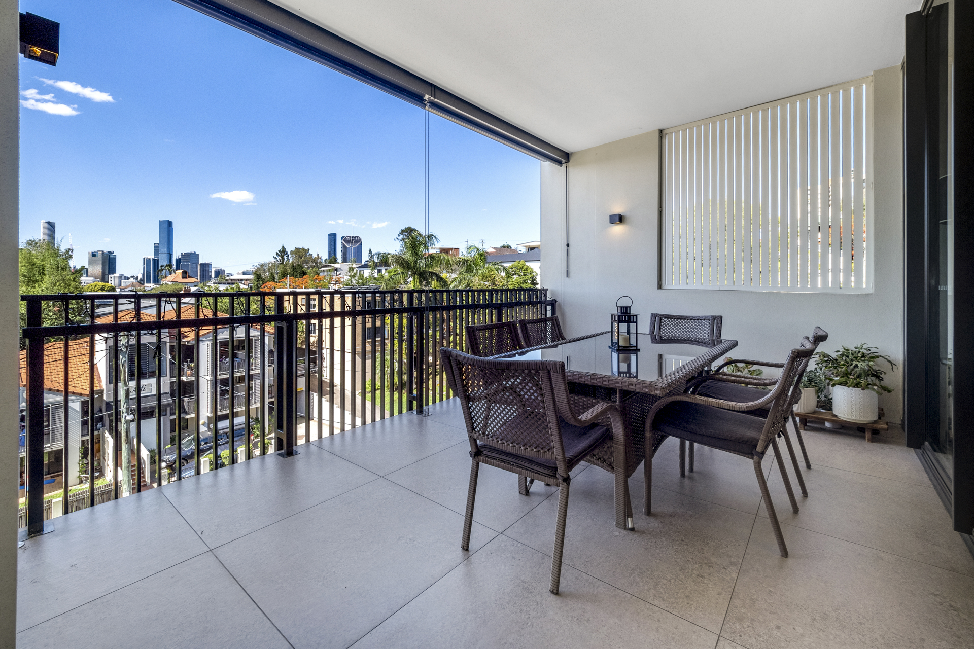 301 8 Colton St lo res-11