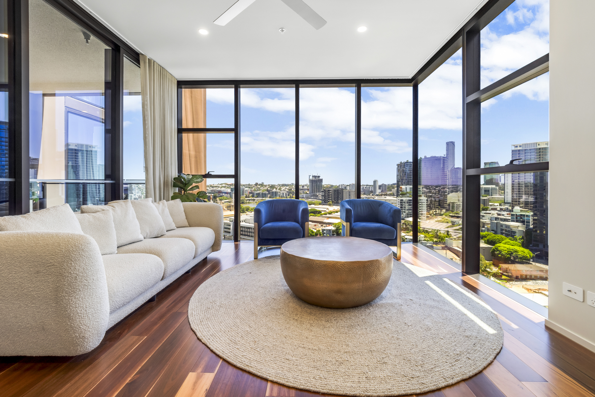 71602 25 Mollison St lo res-18