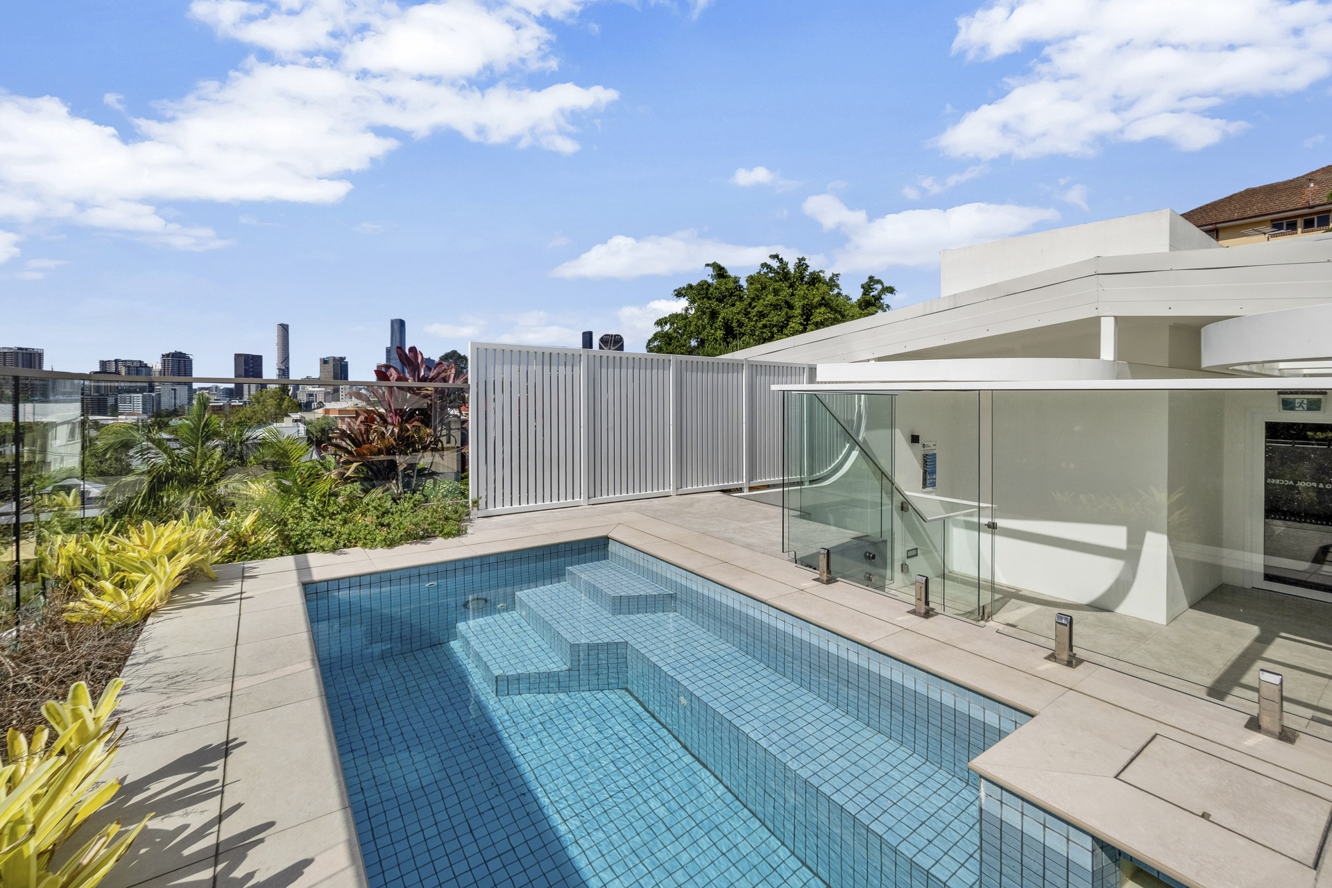 2 8 Carlton St lo res-4