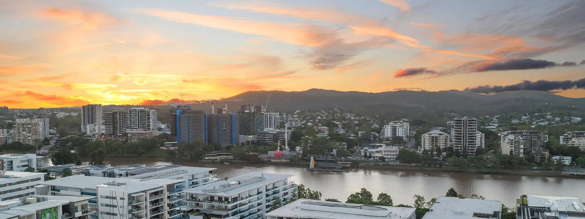 Brisbane skyline views near Sassari Apartments